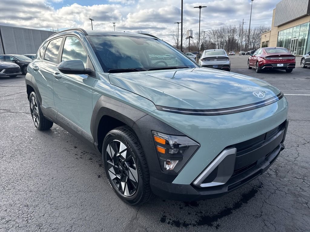 Used 2024 Hyundai Kona SEL image 3