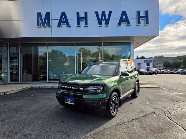 Certified 2023 Ford Bronco Sport Outer Banks w/ Tech Package AWD/4WD image 2