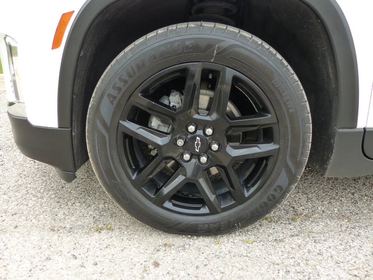 Used 2022 Chevrolet Traverse LS AWD/4WD image 14