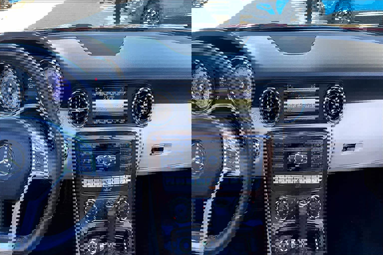 Used 2014 Mercedes-Benz SLK 250 image 7