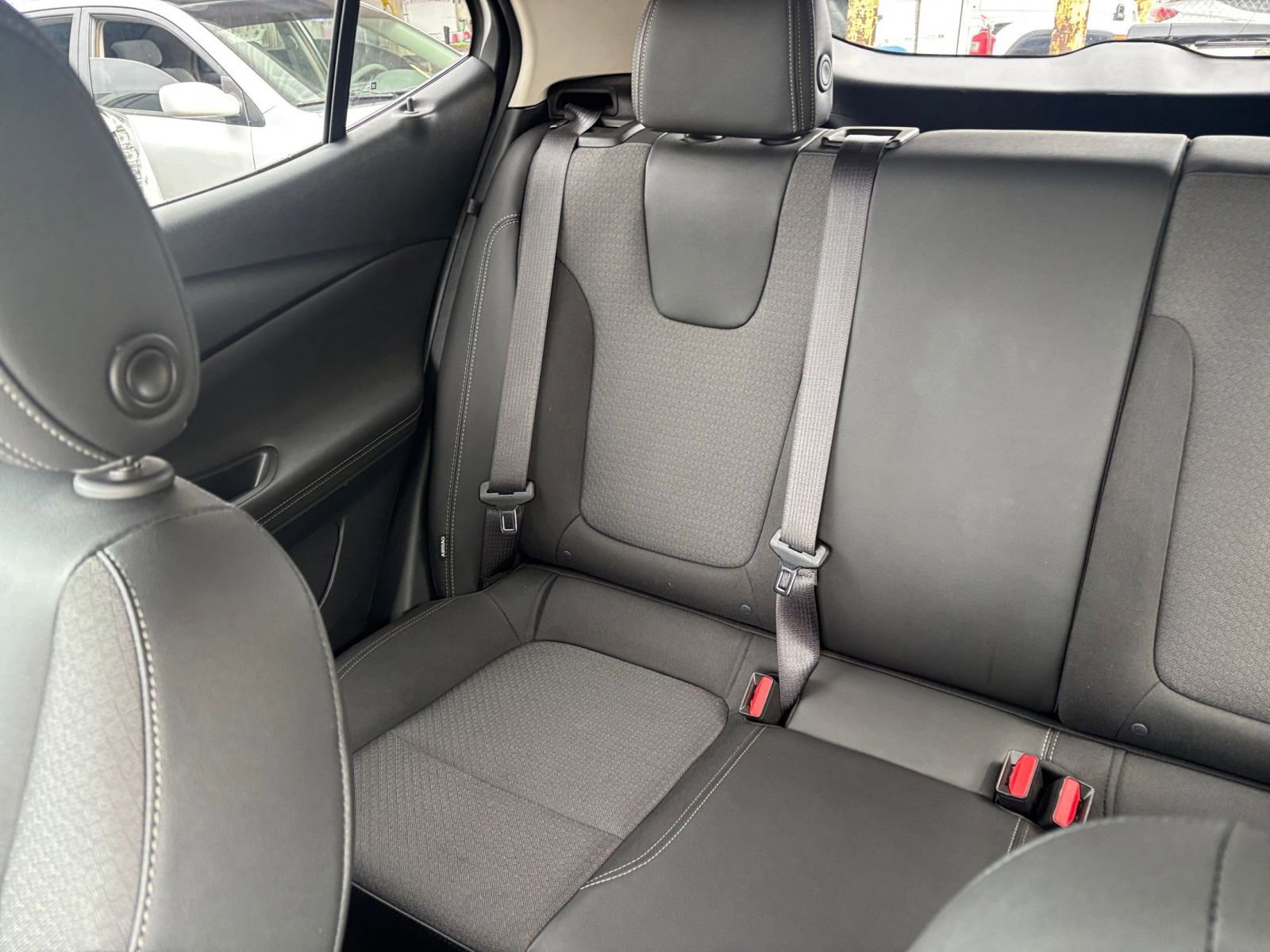 Used 2025 Buick Encore GX Preferred FWD image 38
