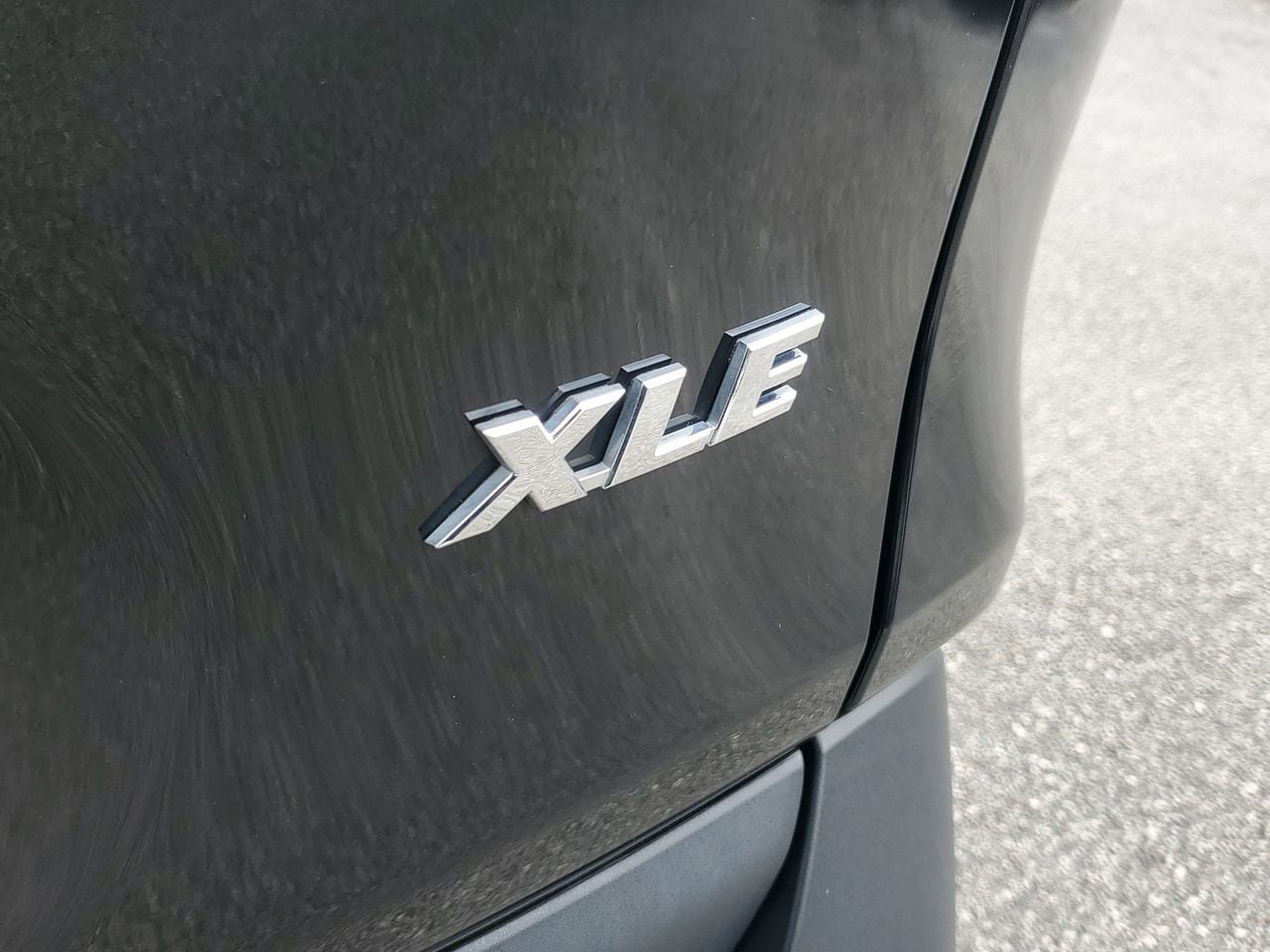 Used 2024 Toyota RAV4 XLE FWD image 7