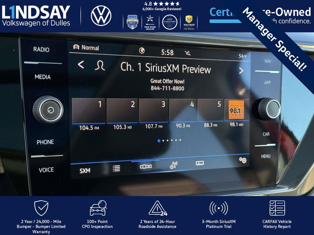 Certified 2022 Volkswagen Taos SEL image 17