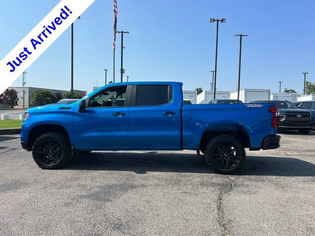 Used 2023 Chevrolet Silverado 1500 LT Trail Boss w/ LPO, Dark Essentials Package AWD/4WD image 6