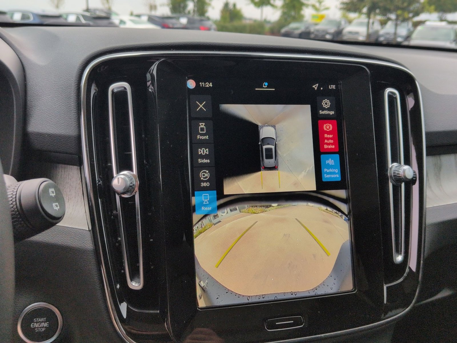 New 2026 Volvo XC40 B5 Plus w/ Protection Package Premier image 19