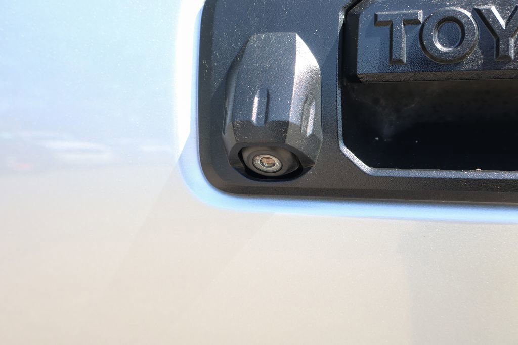 Used 2017 Toyota Tacoma TRD Off-Road RWD image 45