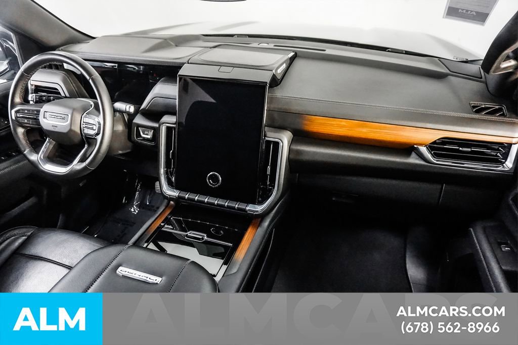 Used 2025 GMC Yukon Denali AWD/4WD image 25