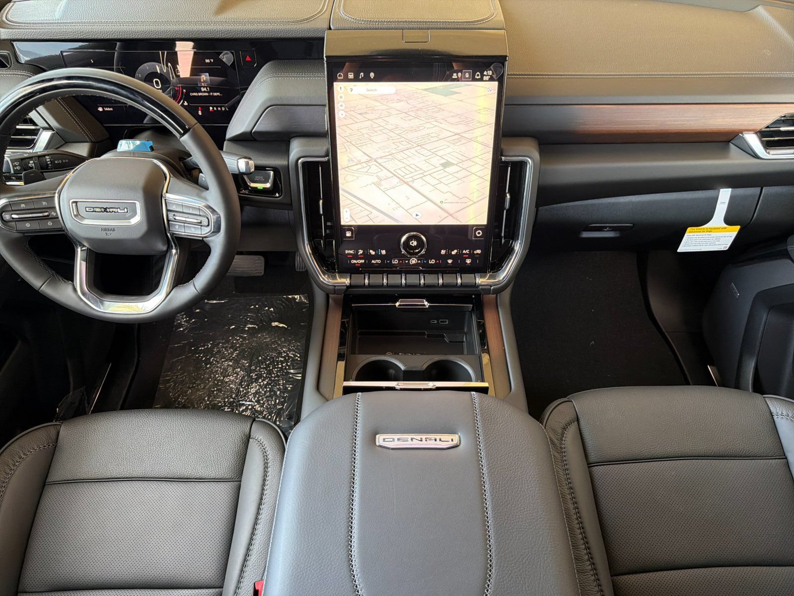 New 2026 GMC Yukon XL Denali w/ Denali Reserve Package RWD image 13