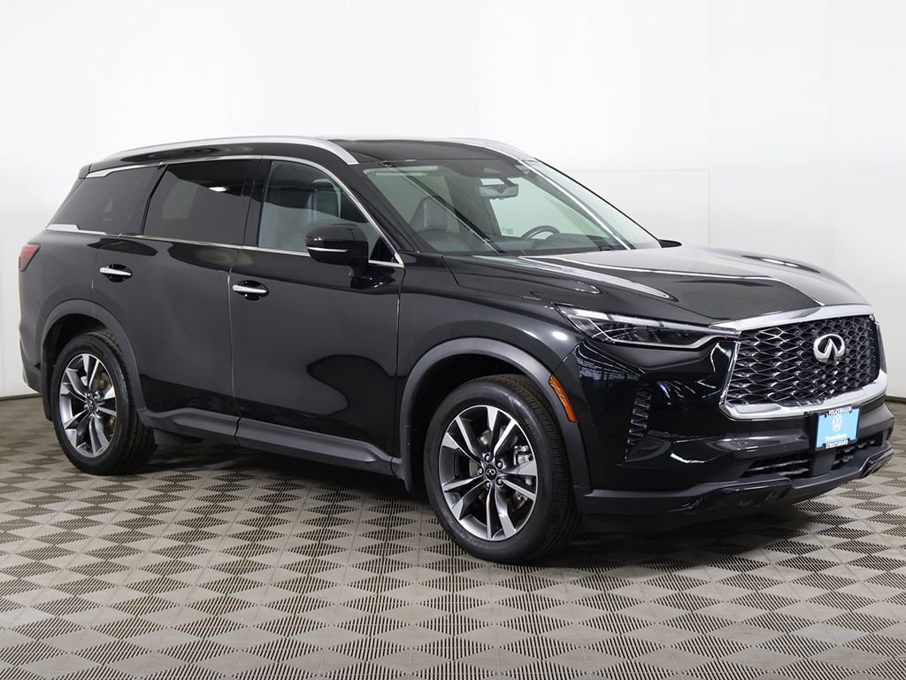 Used 2024 INFINITI QX60 Luxe w/ Vision Package AWD/4WD image 2