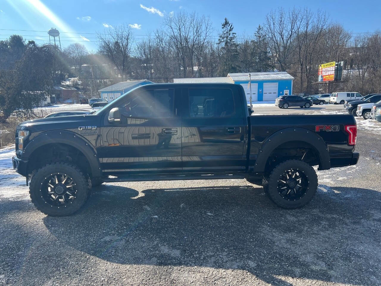 Used 2017 Ford F150 XLT w/ Equipment Group 302A Luxury image 5