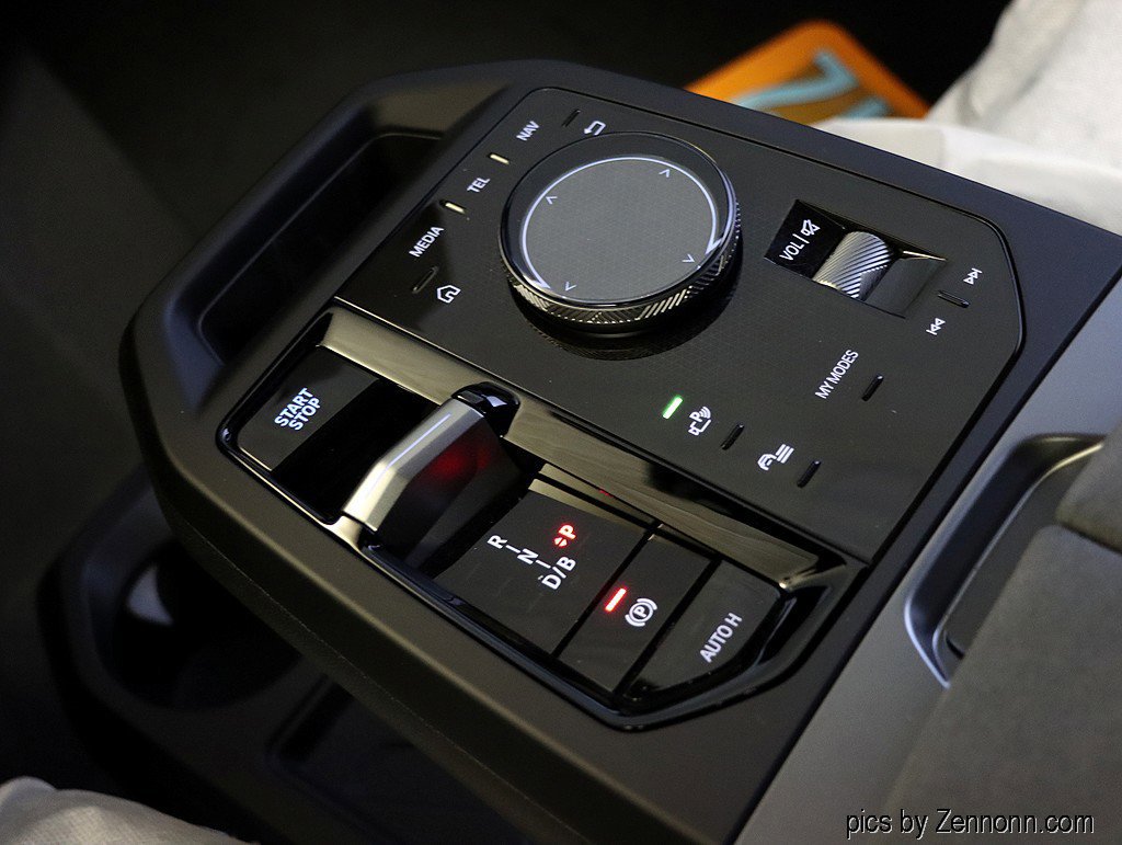 Used 2026 BMW iX xDrive45 w/ M Sport Package image 15