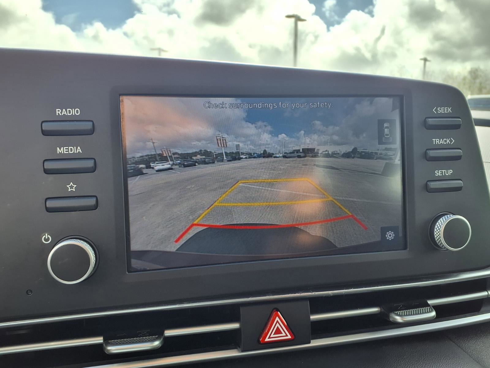 Used 2021 Hyundai Elantra SEL image 21