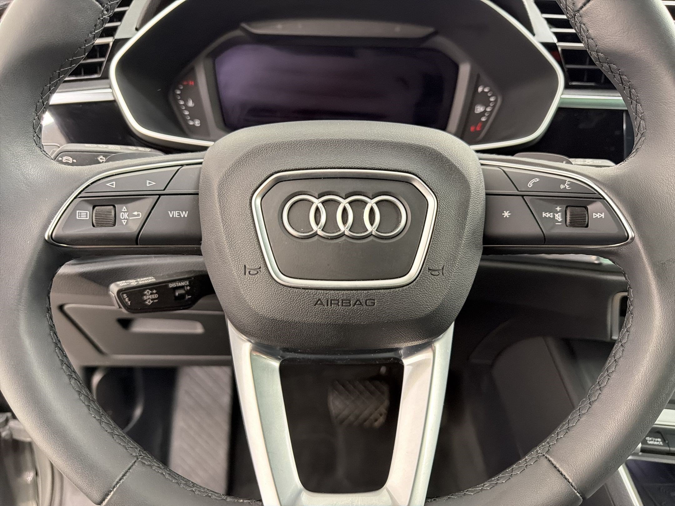 Certified 2025 Audi Q3 2.0T Premium w/ Convenience Package AWD/4WD image 17
