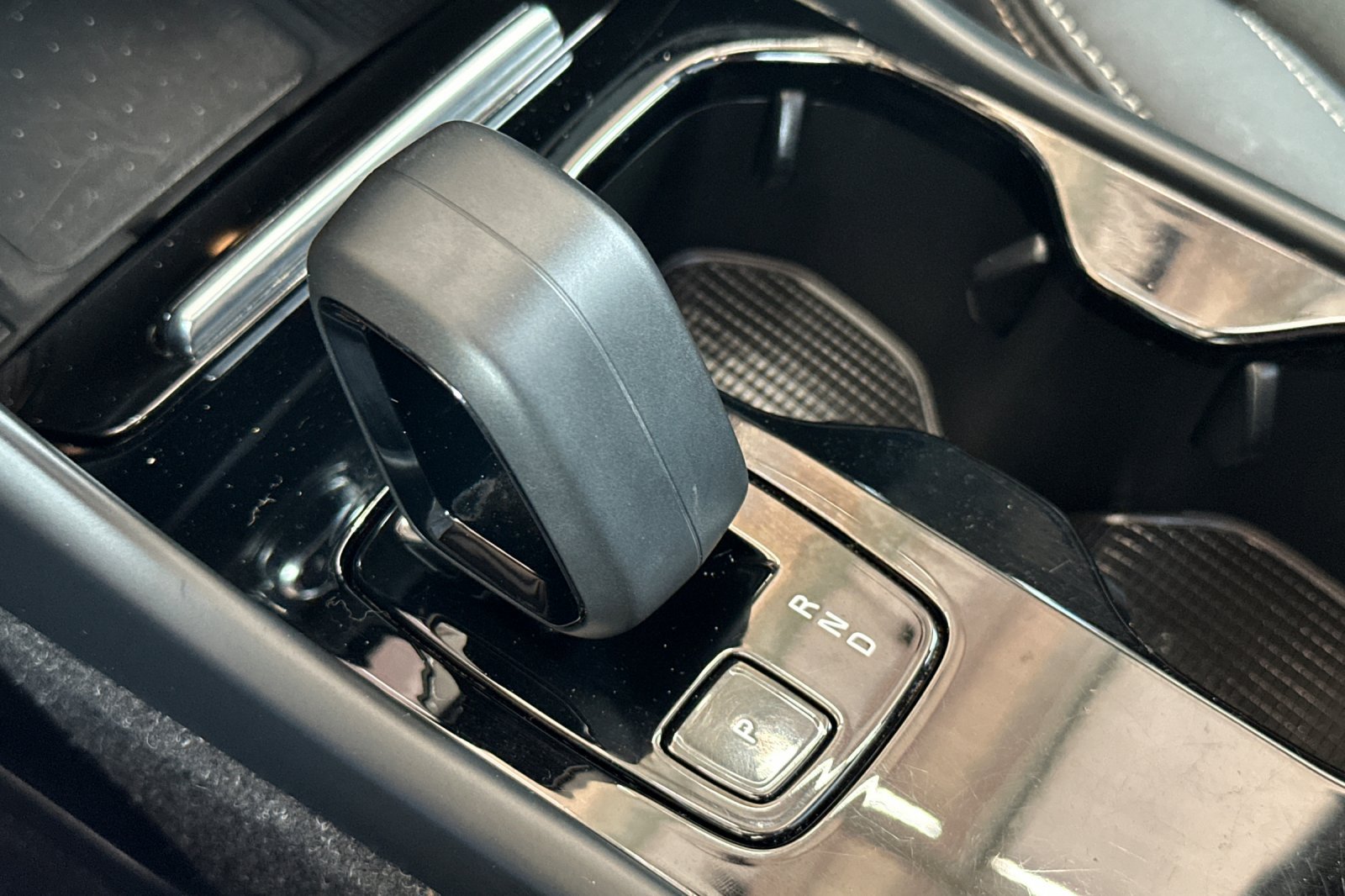 Certified 2023 Volvo C40 P8 Recharge Ultimate w/ Protection Package Premier AWD/4WD image 26