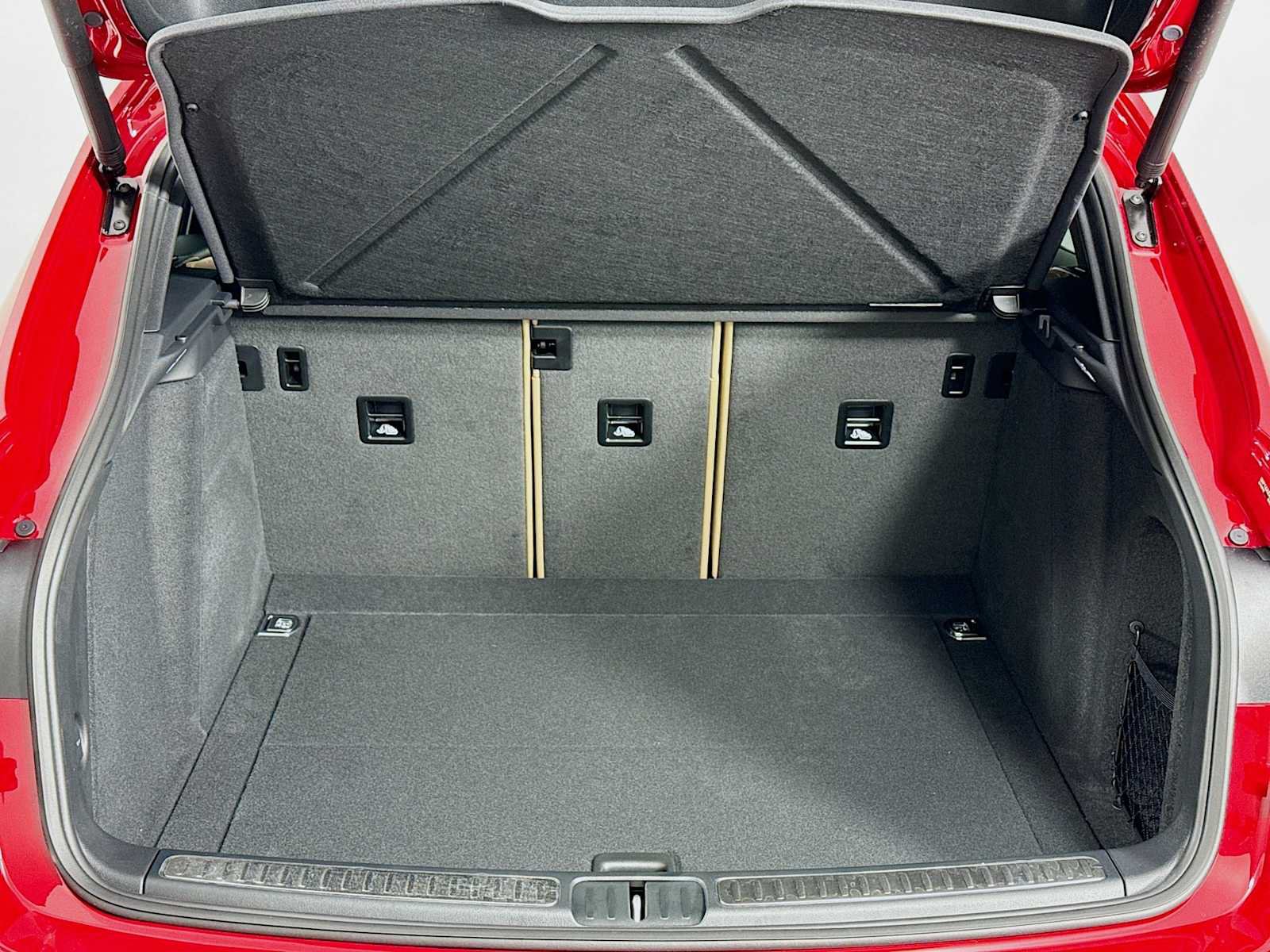 New 2026 Porsche Macan AWD/4WD image 28