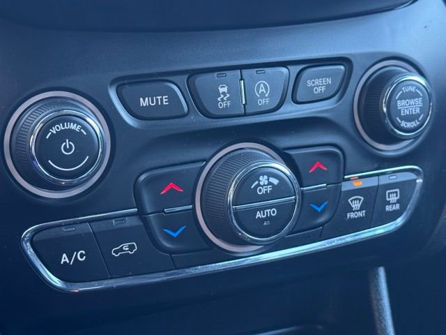 Used 2022 Jeep Cherokee Limited image 43