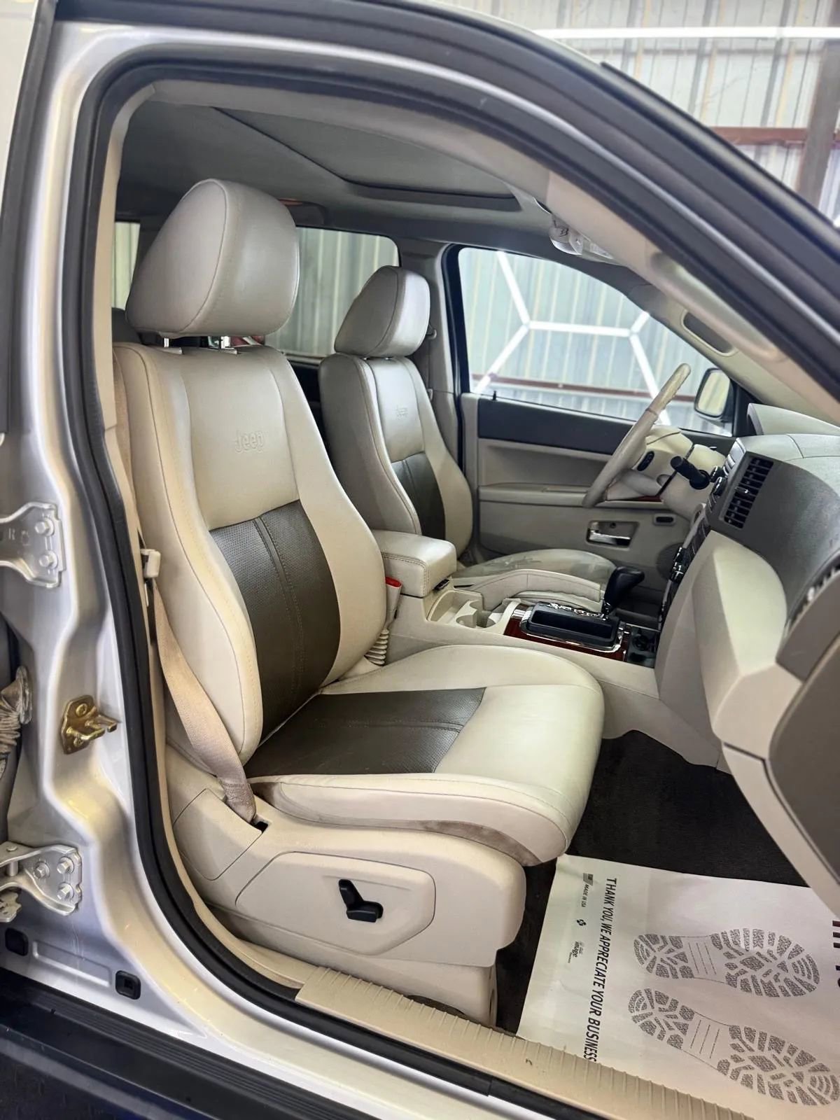 Used 2007 Jeep Grand Cherokee Limited image 34