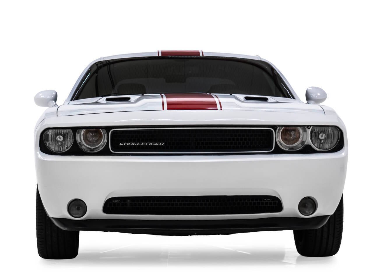 Used 2012 Dodge Challenger SXT RWD image 6