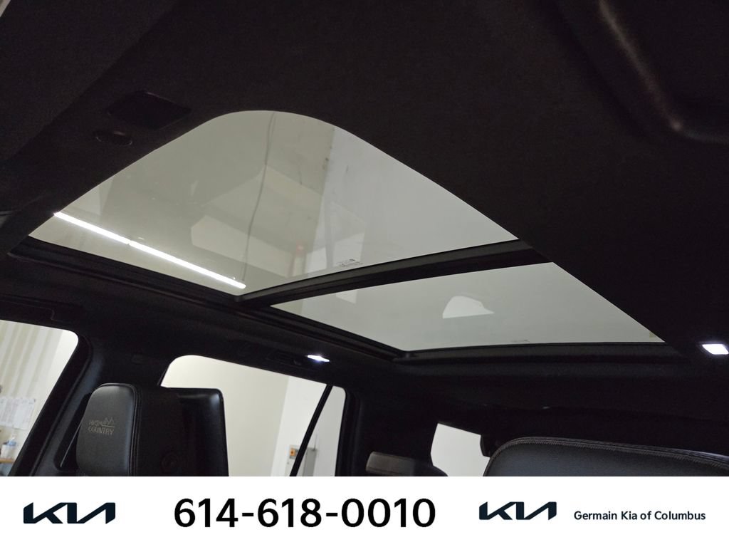Used 2021 Chevrolet Tahoe High Country w/ Premium Package AWD/4WD image 31