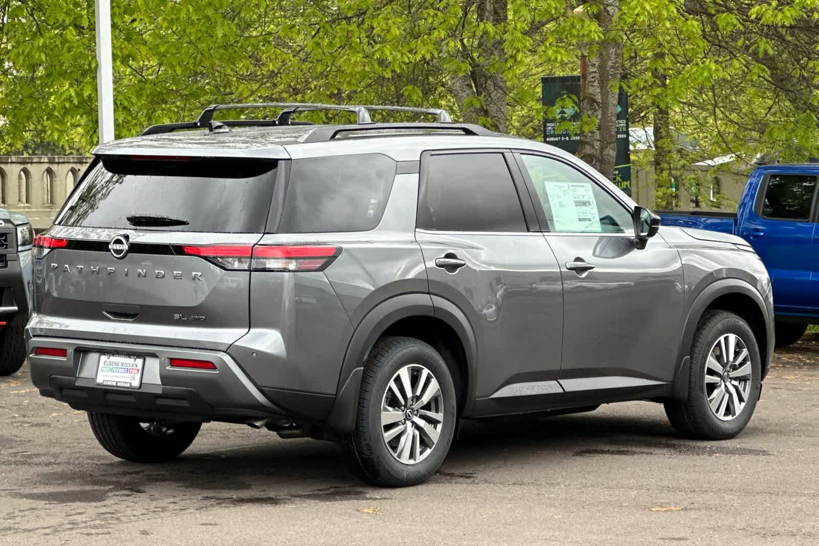 New 2026 Nissan Pathfinder SL AWD/4WD image 2