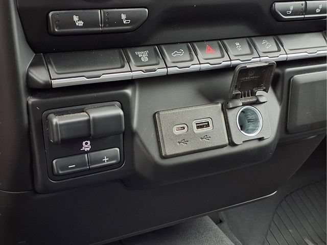 Certified 2022 Chevrolet Silverado 3500 LT w/ Convenience Package AWD/4WD image 10