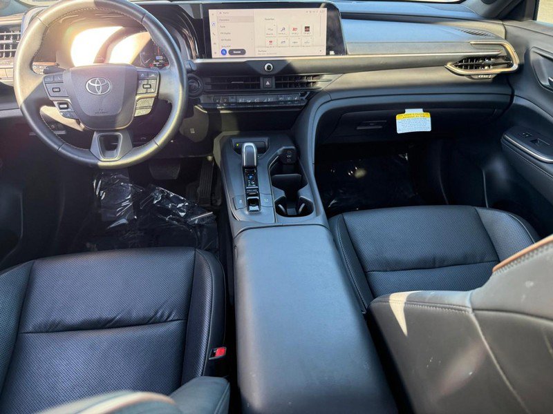 Used 2023 Toyota Crown Platinum image 12