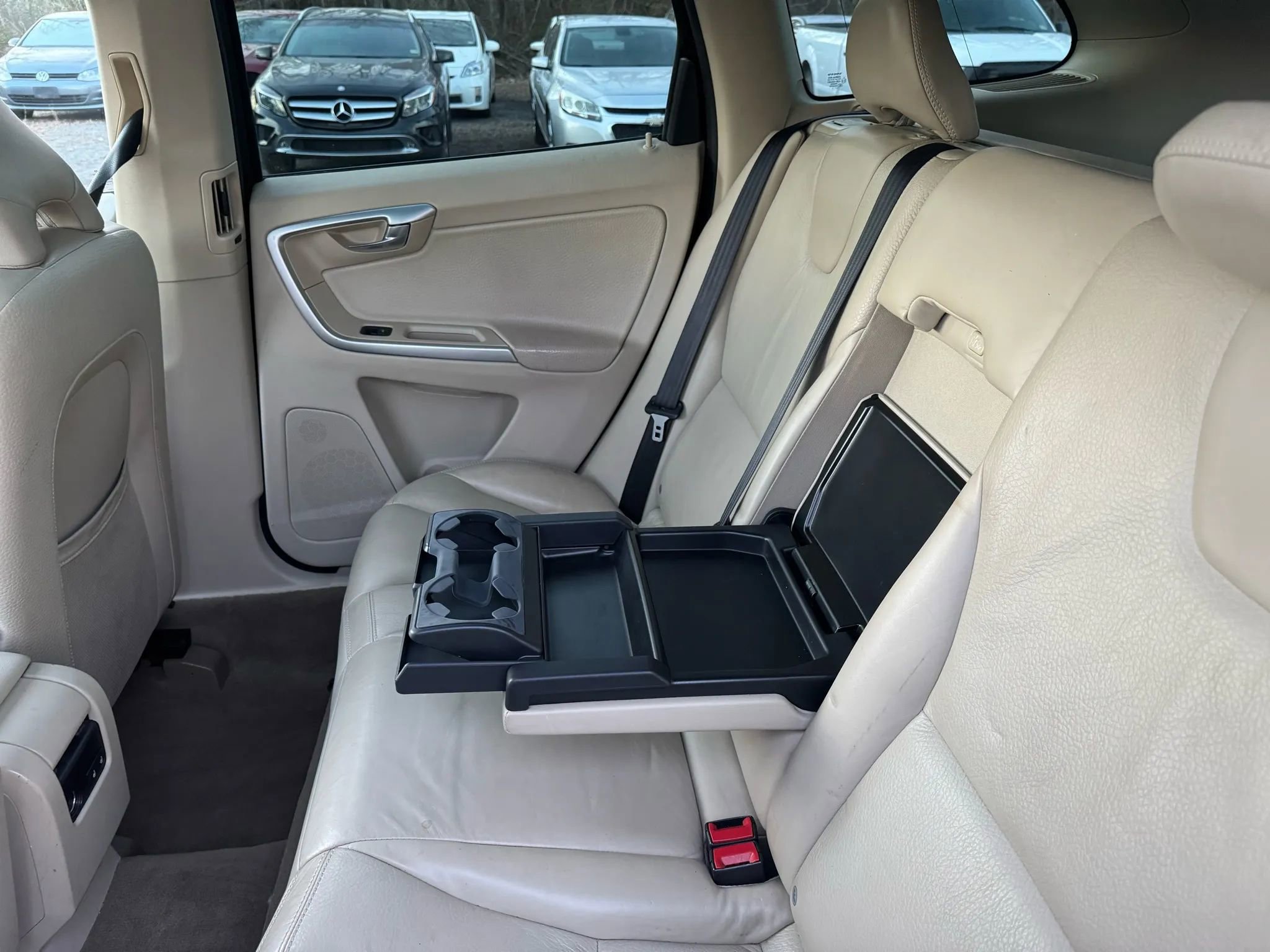 Used 2010 Volvo XC60 3.2 image 22