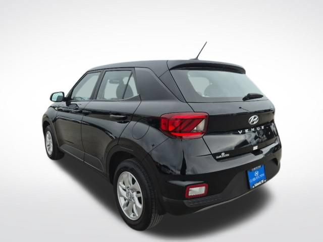 Used 2025 Hyundai Venue SE FWD image 7