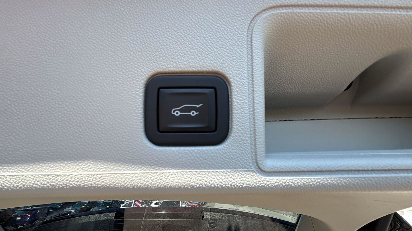 Used 2023 GMC Terrain Denali w/ Denali Premium Package AWD/4WD image 35