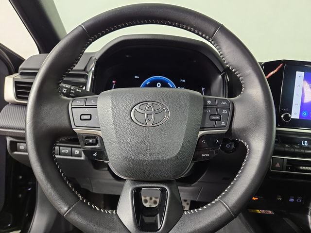 Used 2025 Toyota Camry SE FWD image 20