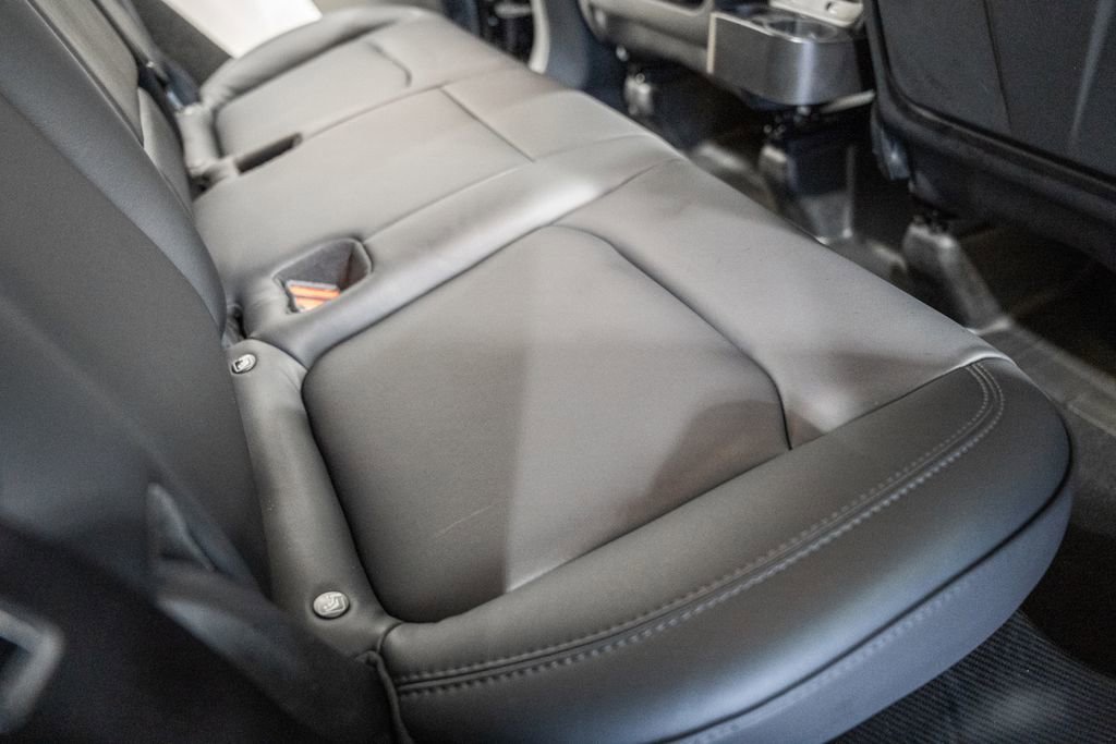 Used 2023 Tesla Model Y Long Range image 29