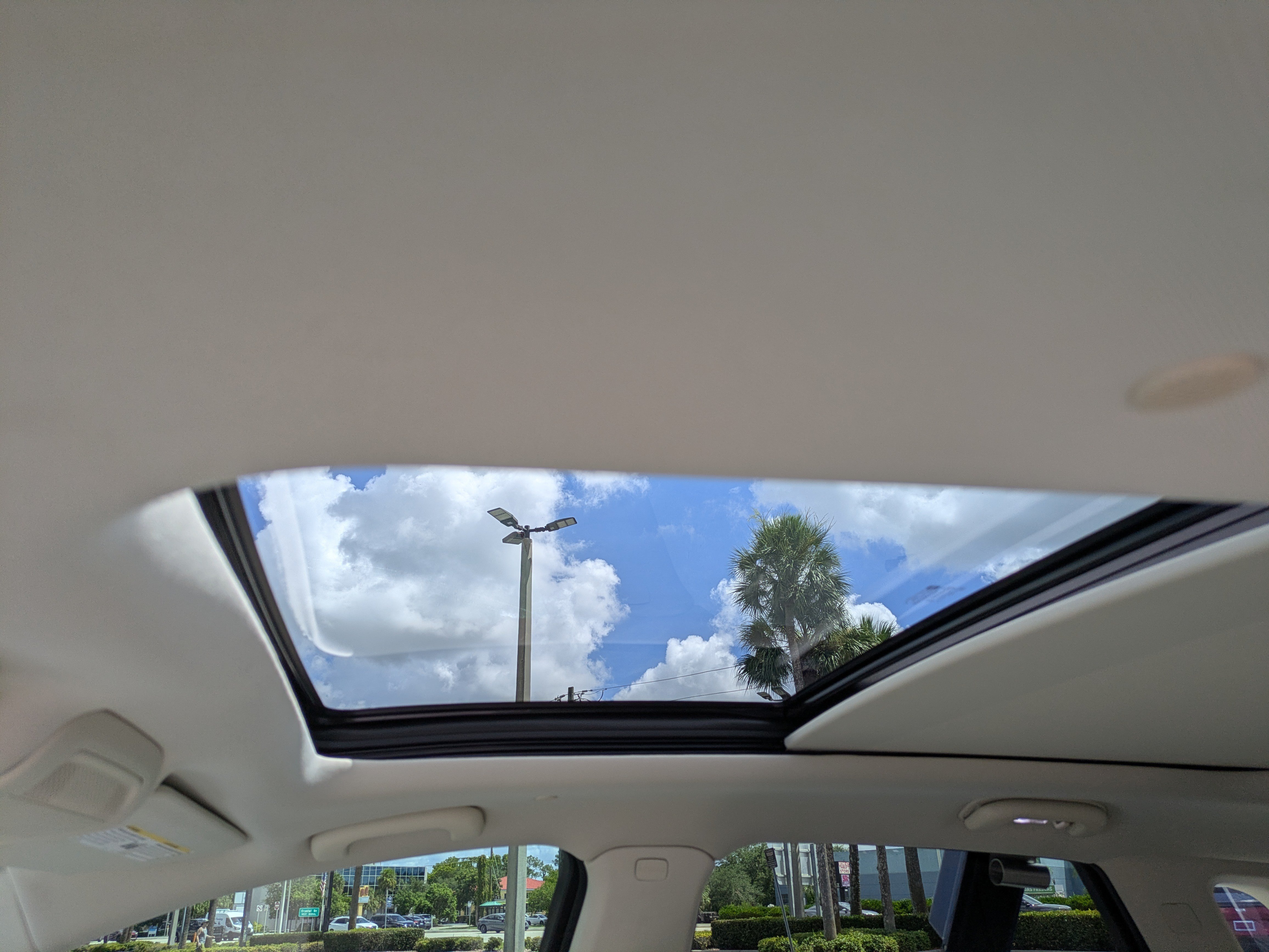 Used 2024 Cadillac XT5 Premium Luxury w/ Technology Package FWD image 19