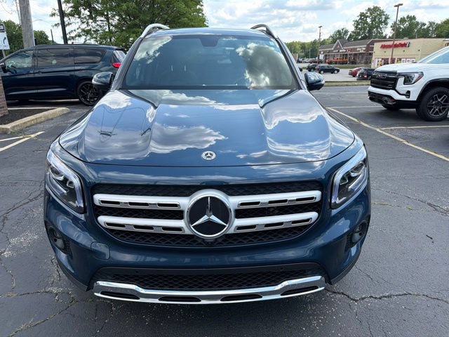Used 2023 Mercedes-Benz GLB 250 4MATIC image 2