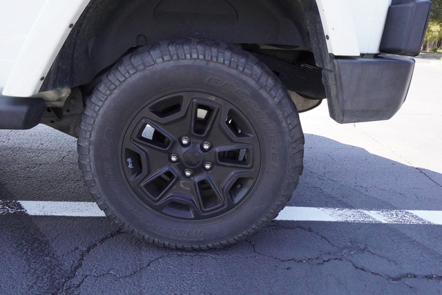 Used 2015 Jeep Wrangler Sport AWD/4WD image 30