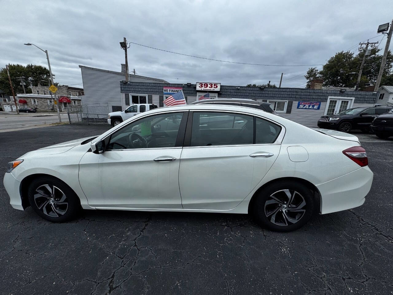 Used 2016 Honda Accord LX image 2