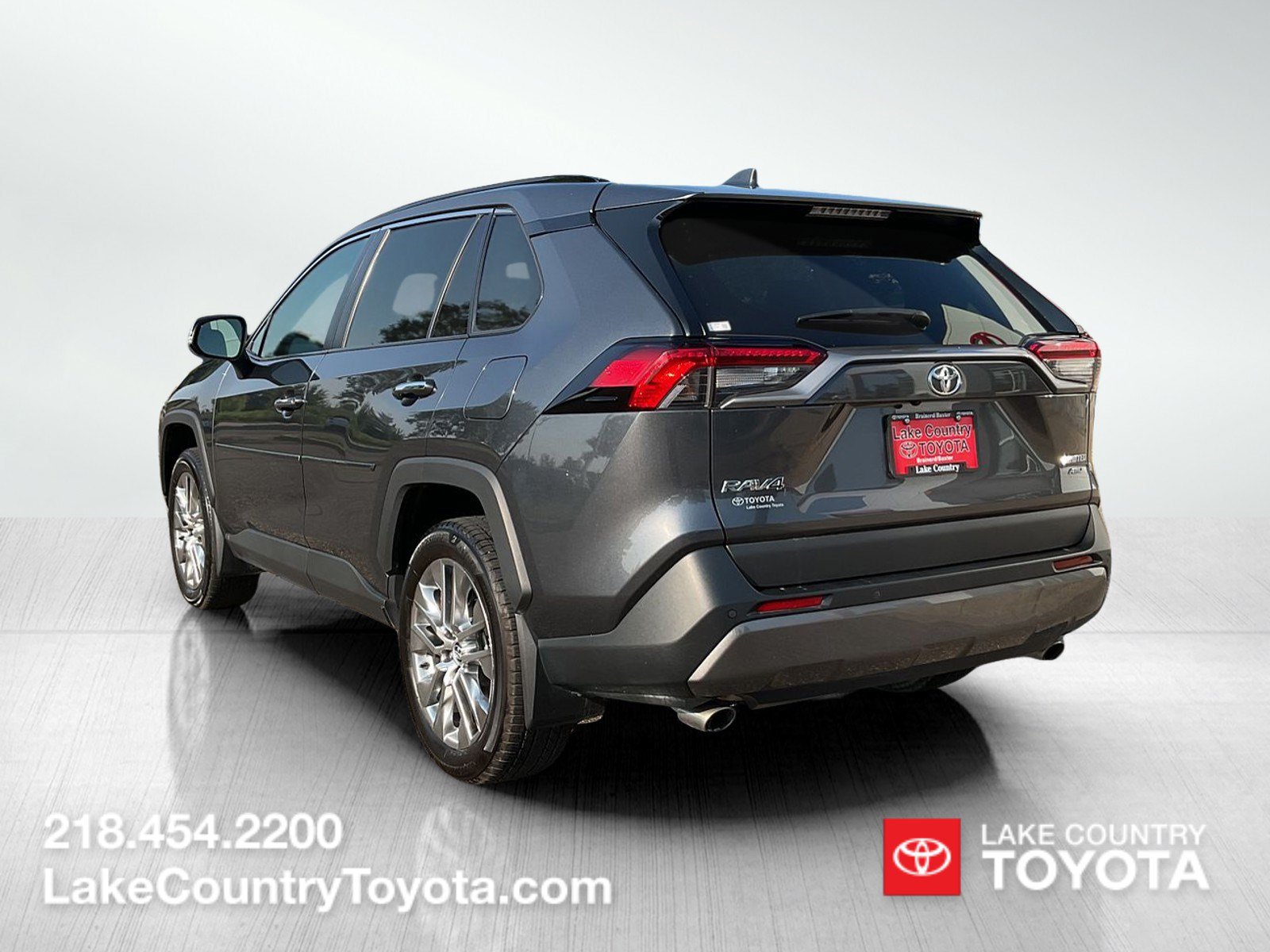 Used 2021 Toyota RAV4 Limited w/ Limited Grade Weather Package AWD/4WD image 3