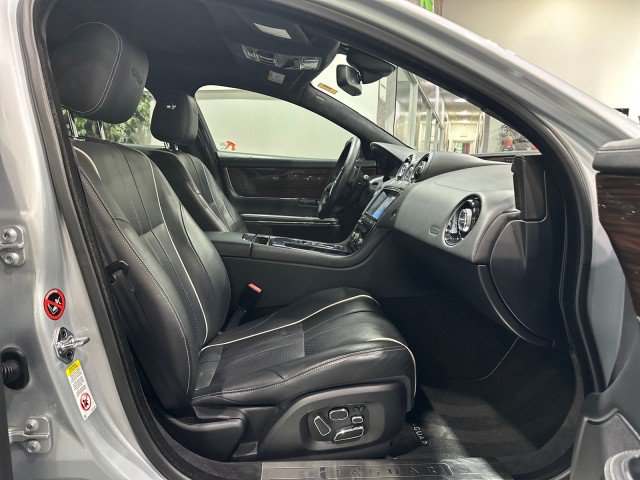 Used 2011 Jaguar XJ RWD image 51