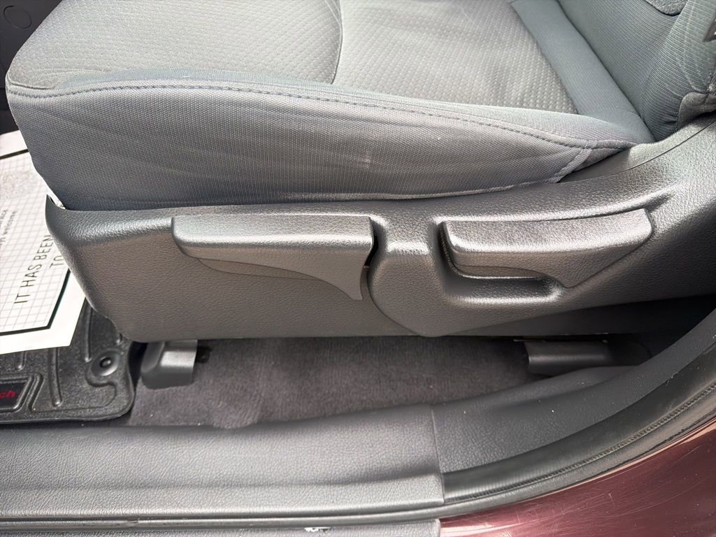 Used 2013 Kia Sorento LX image 17