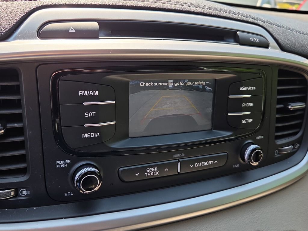 Used 2016 Kia Sorento LX w/ LX Convenience Package image 23