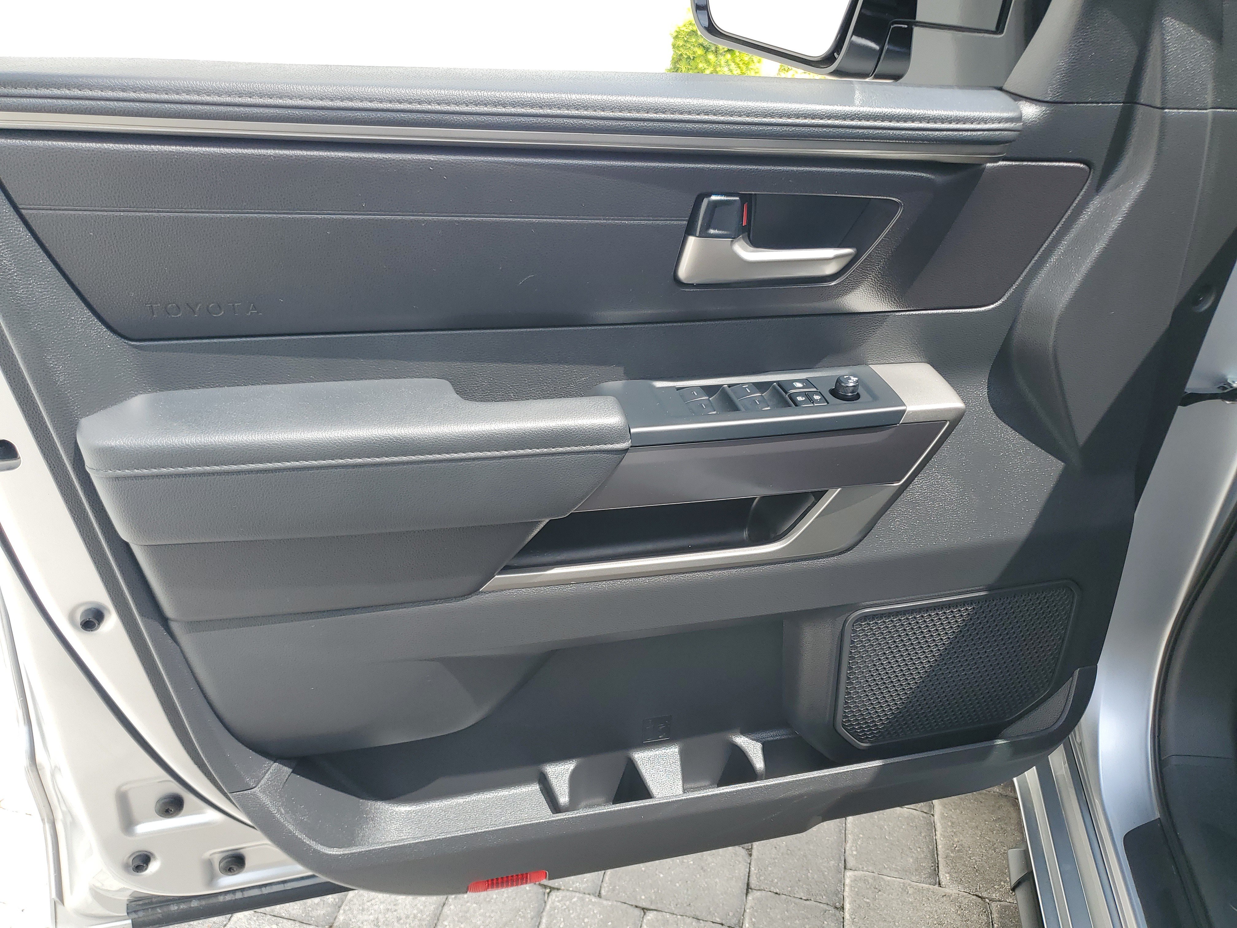 Used 2026 Toyota Tundra SR5 w/ SR5 Convenience Package AWD/4WD image 17