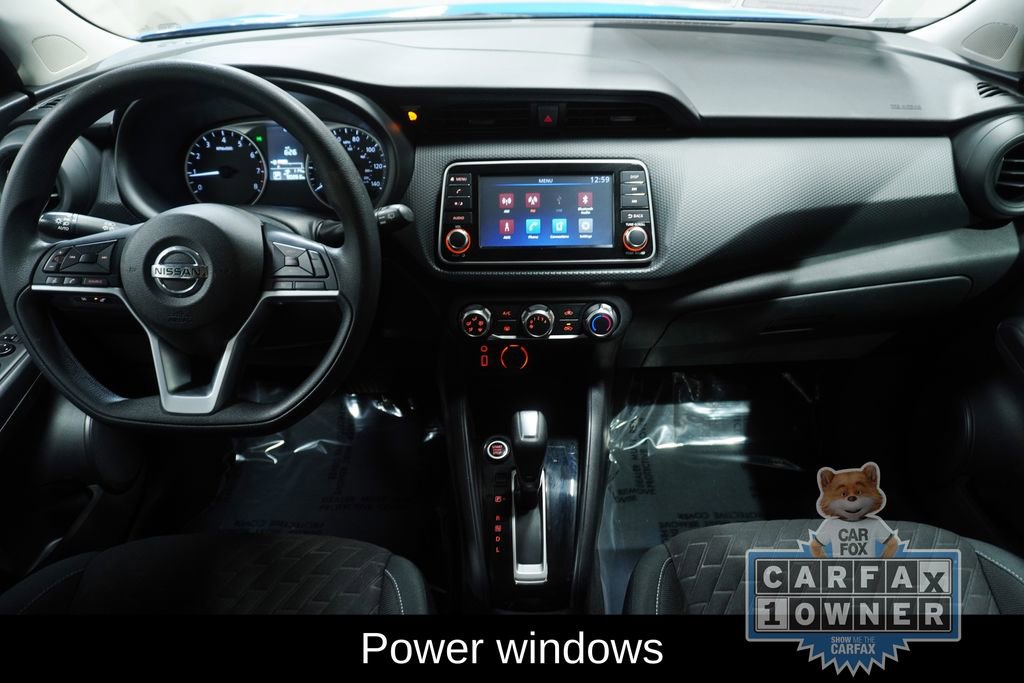 Used 2021 Nissan Kicks S image 3