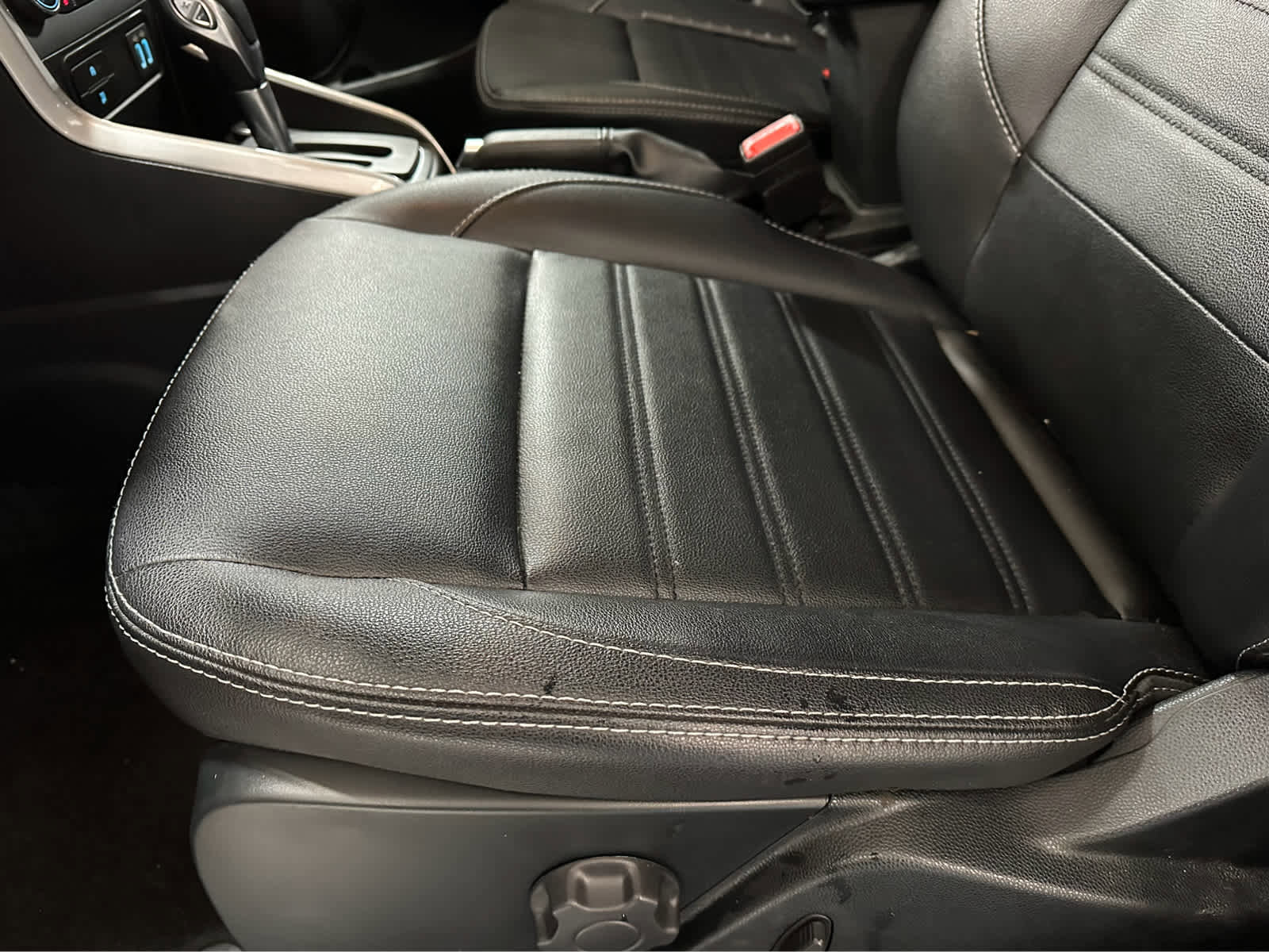 Used 2022 Ford EcoSport Titanium AWD/4WD image 17