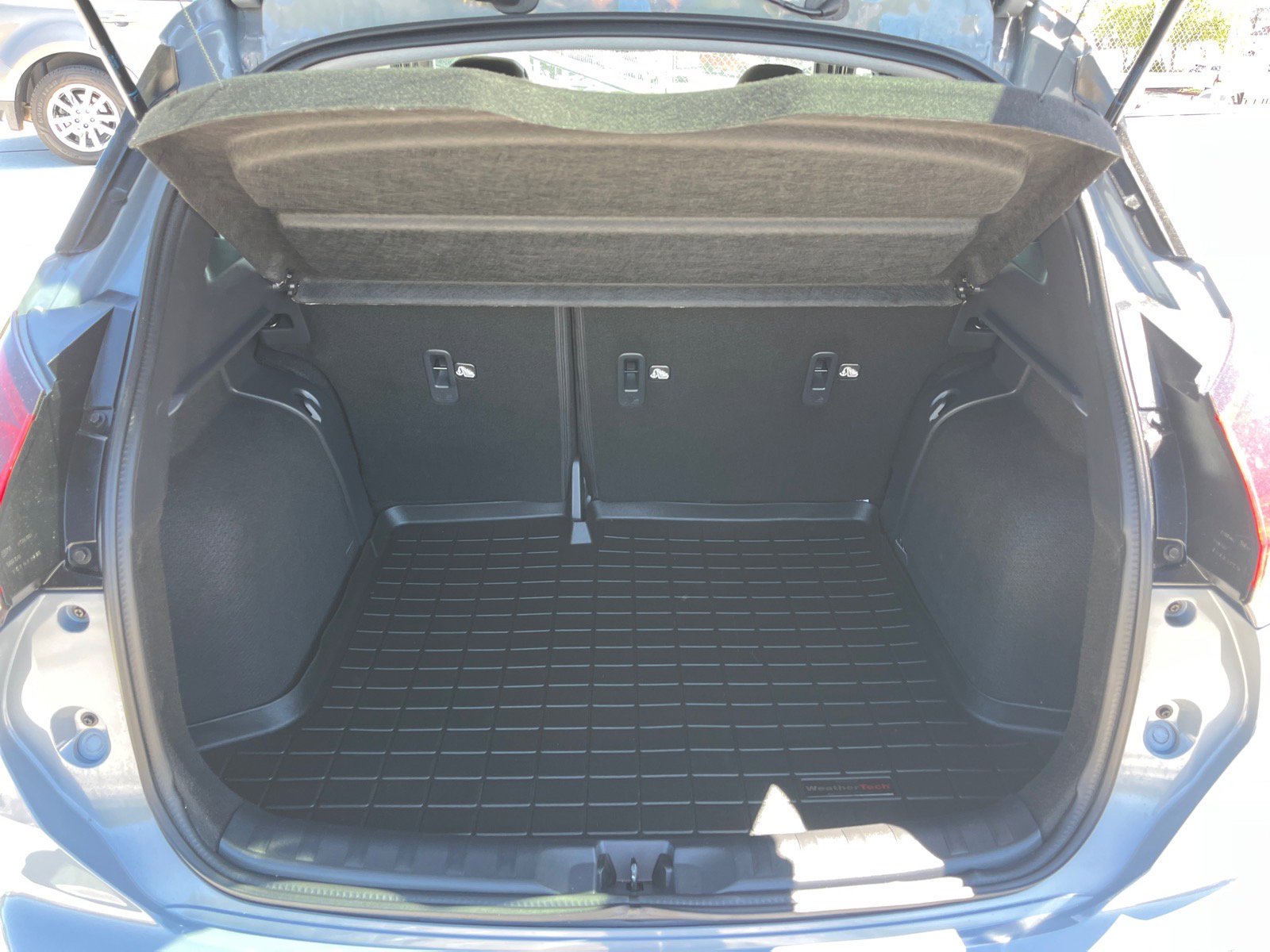 Used 2024 Nissan Kicks SR w/ SR Premium Package FWD image 19