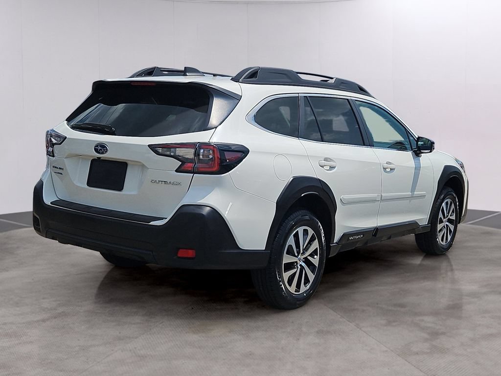 Used 2024 Subaru Outback Premium AWD/4WD image 4