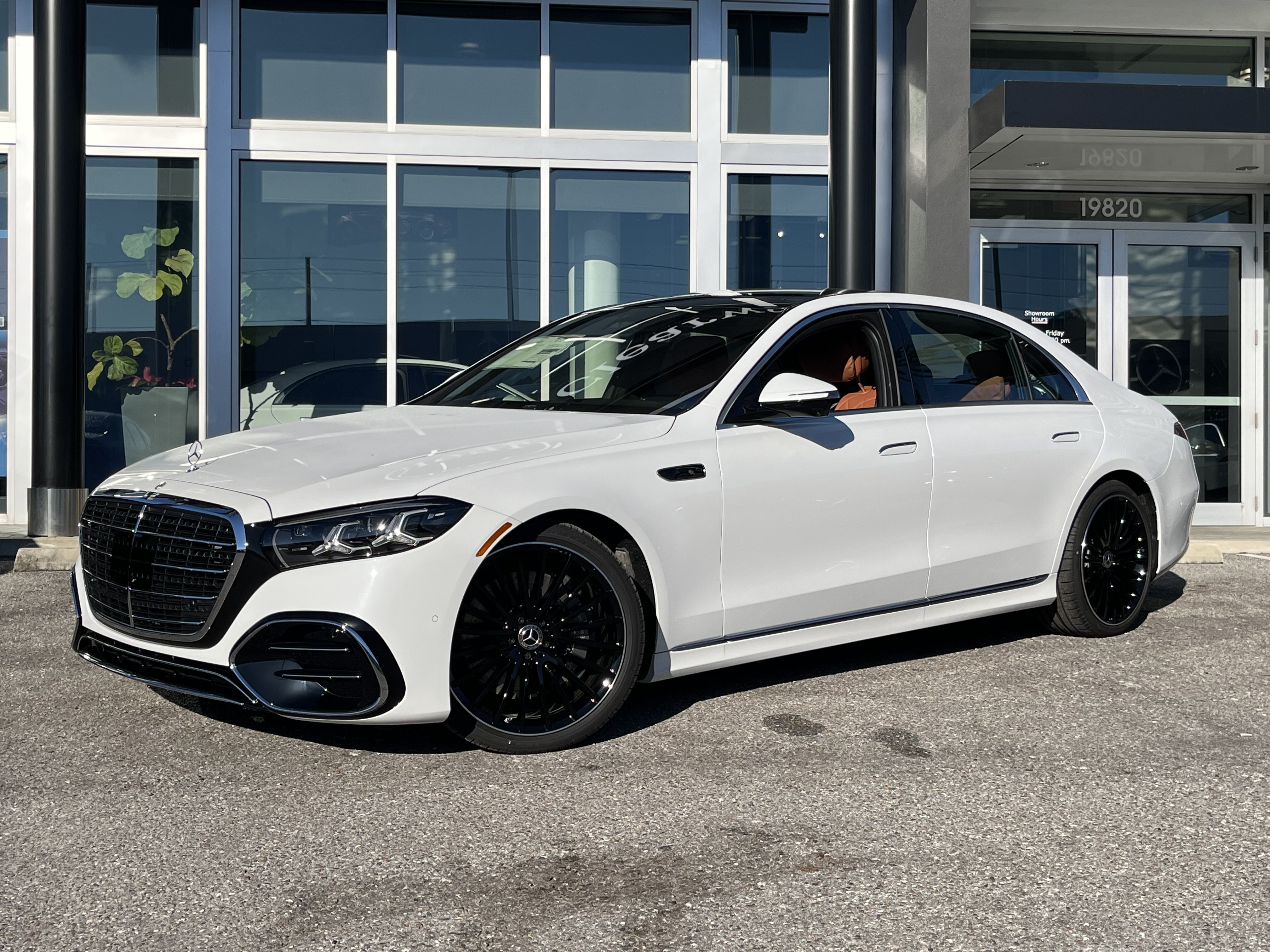 New 2027 Mercedes-Benz S 580 4MATIC Sedan image 1