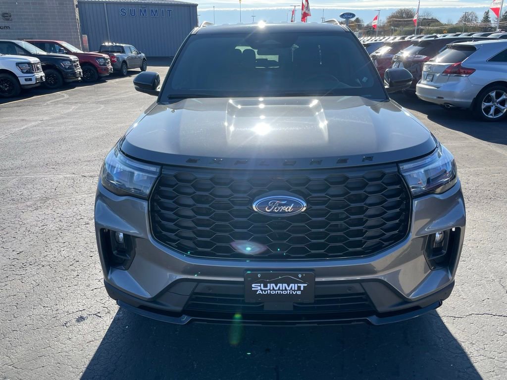 Used 2025 Ford Explorer ST-Line AWD/4WD image 29