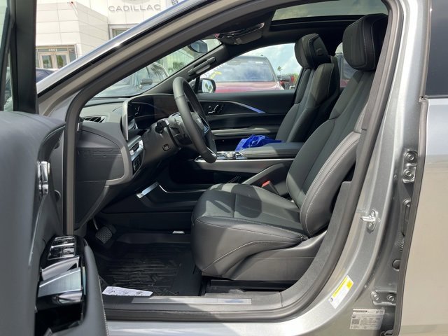 New 2025 Cadillac Lyriq Luxury image 12