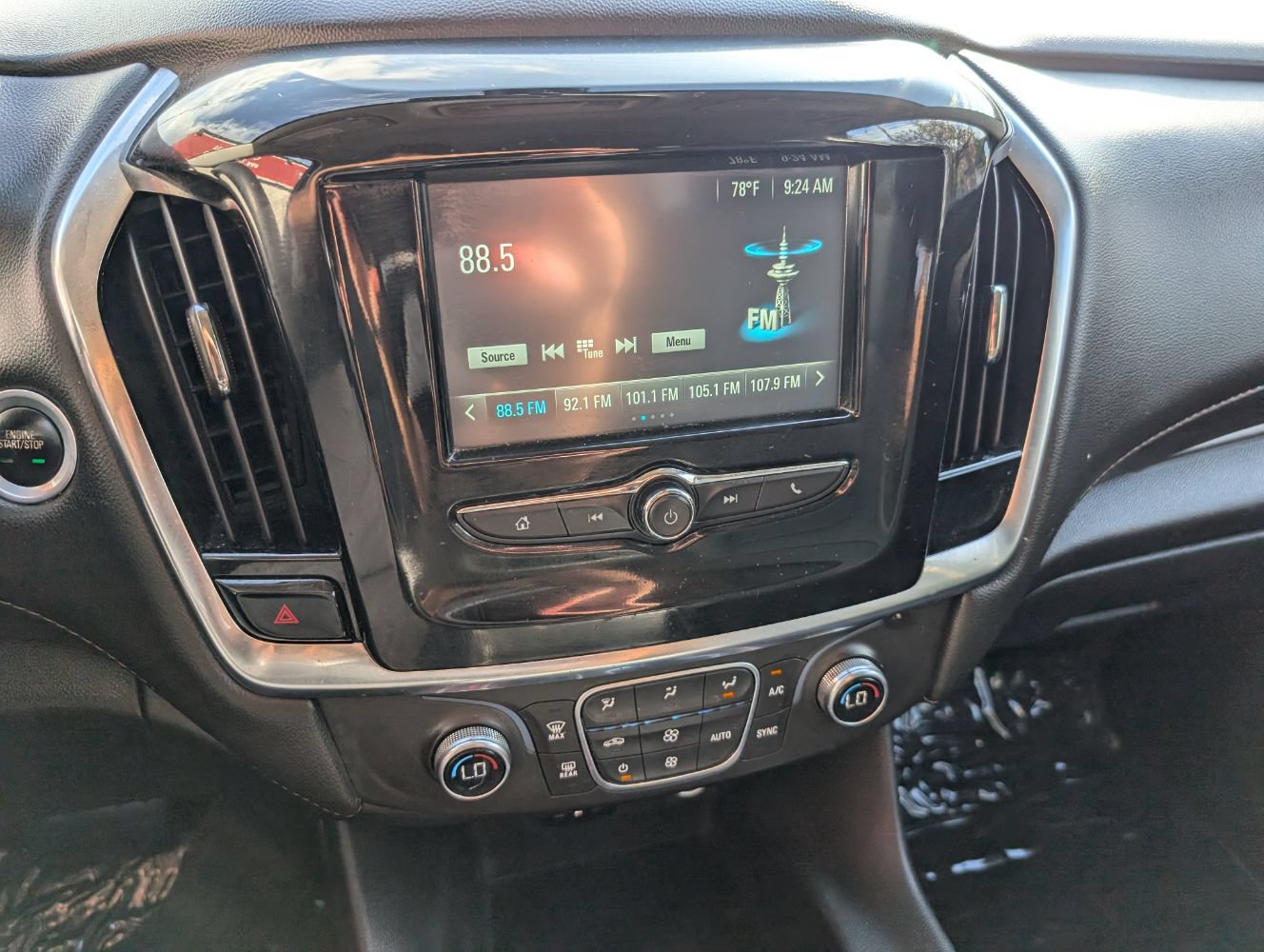 Used 2018 Chevrolet Traverse LS FWD image 23