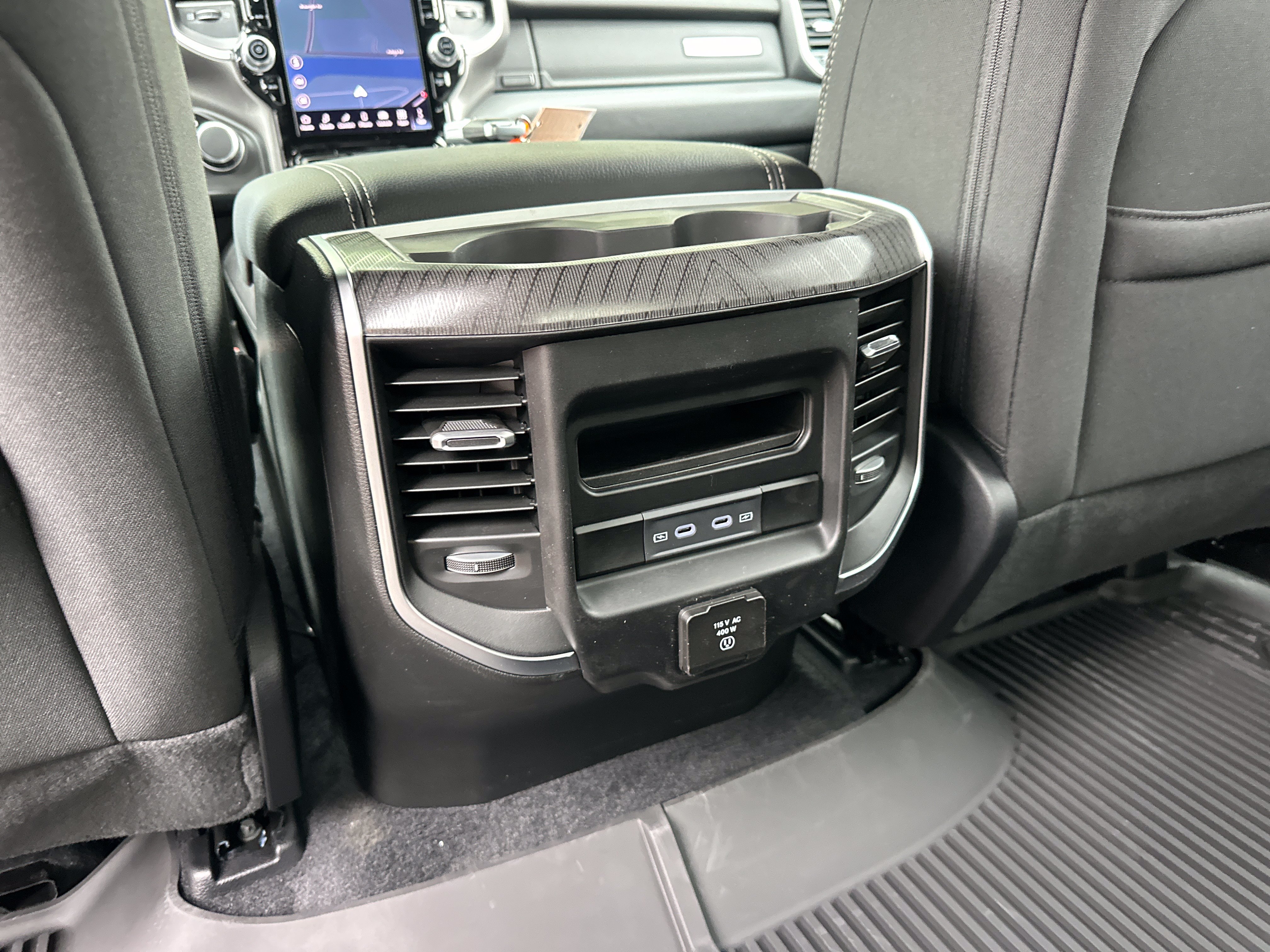 Used 2026 RAM 1500 4x4 Crew Cab image 29