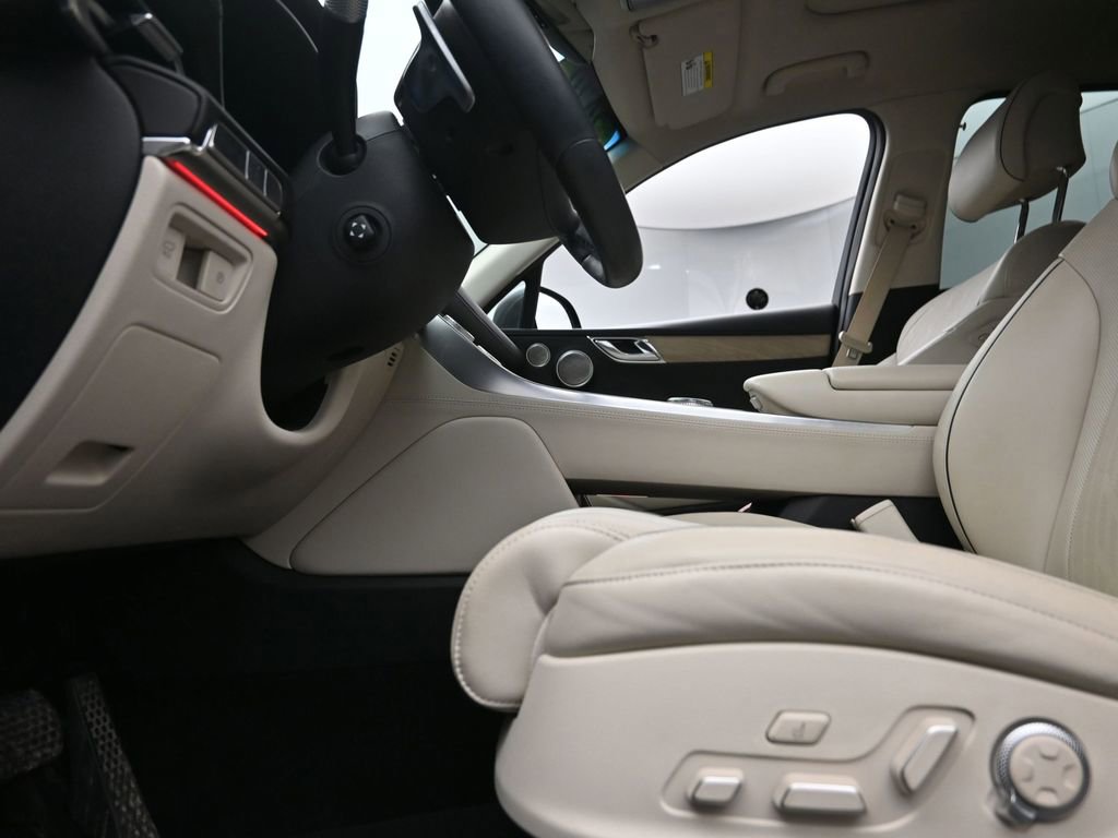 Used 2022 Genesis GV80 2.5T w/ Prestige Package 04 image 14